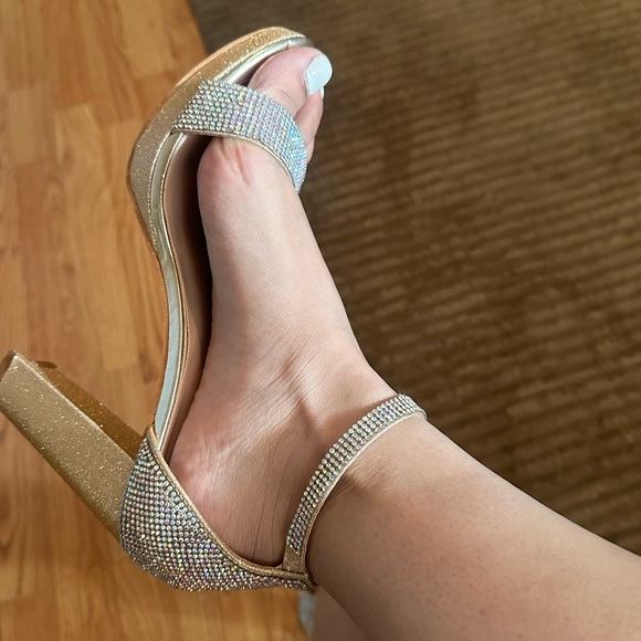 Delicacy gold Rhinestone Heels - Picture 3 of 6